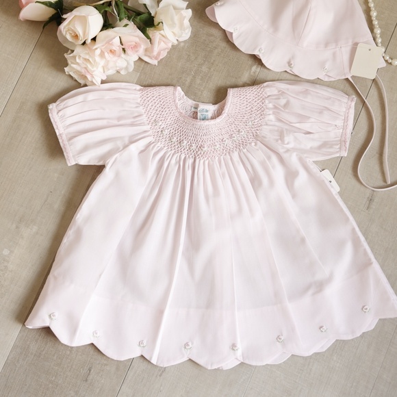 Pink Heirloom Smocked Bishop Dress Bloomer Hat Set Feltman Brothers NWT 6 Months - Picture 3 of 9